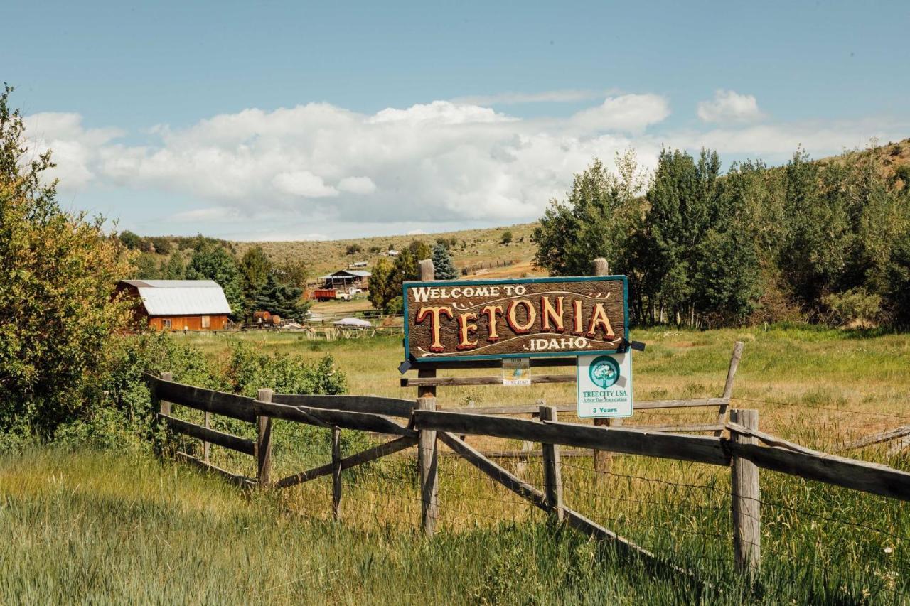Teton Peaks Resort Tetonia Exterior photo